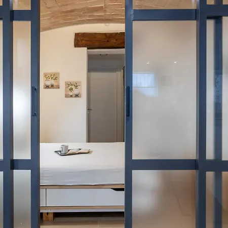 Mari Flat - Posto Auto E Metro - Italywego Апартаменты