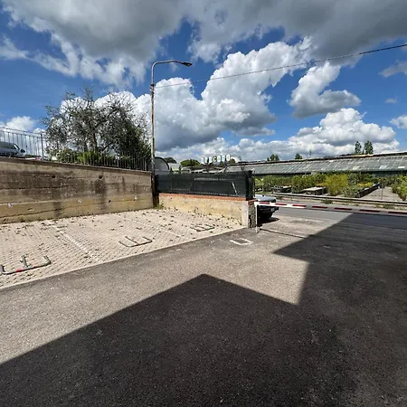 公寓 Mari Flat - Posto Auto E Metro - Italywego *