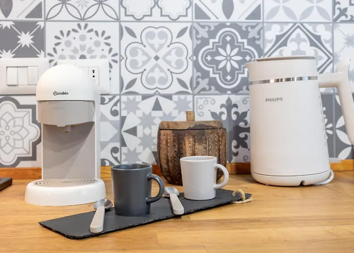 Mari Flat - Posto Auto E Metro - Italywego Apartman