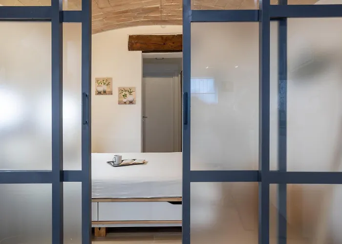 Mari Flat - Posto Auto E Metro - Italywego Apartman